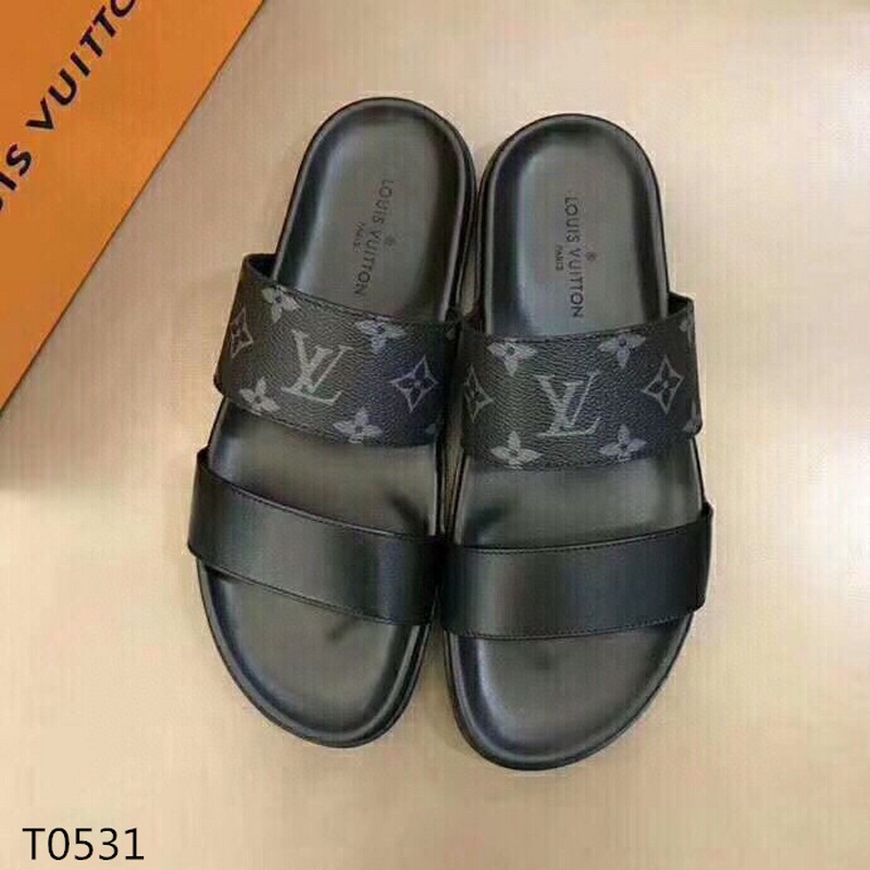 LV Women's Slippers 435